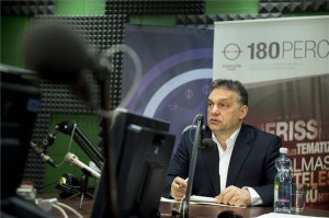 Orbán Viktor miniszterelnök interjút ad a Kossuth Rádió 180 perc című műsorában a Magyar Rádió stúdiójában 2015. február 13-án. MTI Fotó: Koszticsák Szilárd 