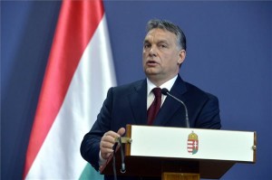 Orbán Viktor miniszterelnök a Vlagyimir Putyin orosz elnökkel tartott sajtótájékoztatón a Parlament Delegációs termében 2015. február 17-én. MTI Fotó: Koszticsák Szilárd