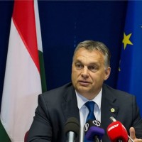 A Miniszterelnöki Sajtóiroda által közreadott képen Orbán Viktor miniszterelnök sajtótájékoztatót tart az Európai Unió brüsszeli csúcstalálkozójának végén 2015. június 26-án. MTI Fotó: Miniszterelnöki Sajtóiroda/Burger Barna 