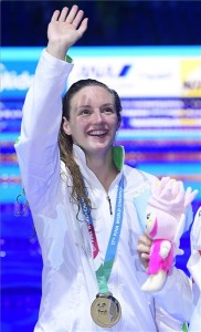 A győztes Hosszú Katinka a női 200 méteres vegyesúszás eredményhirdetésén a 17. vizes világbajnokságon a Duna Arénában 2017. július 24-én. MTI Fotó: Kovács Tamás