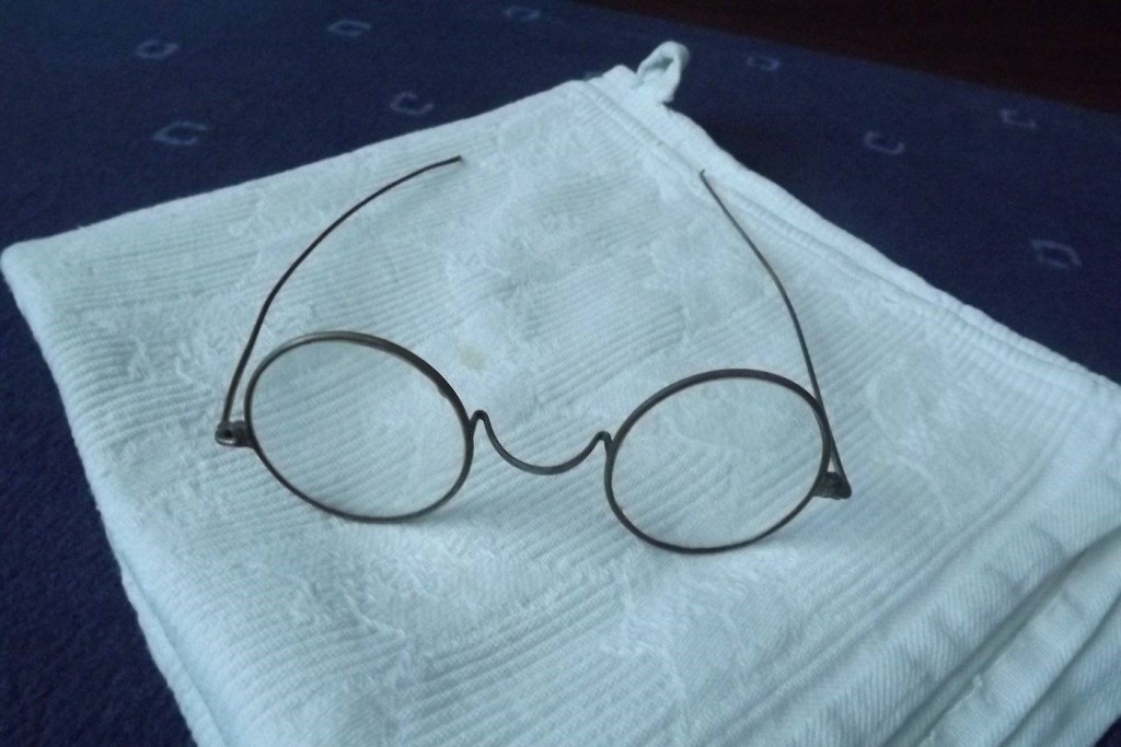 drótkeretes szemüveg2