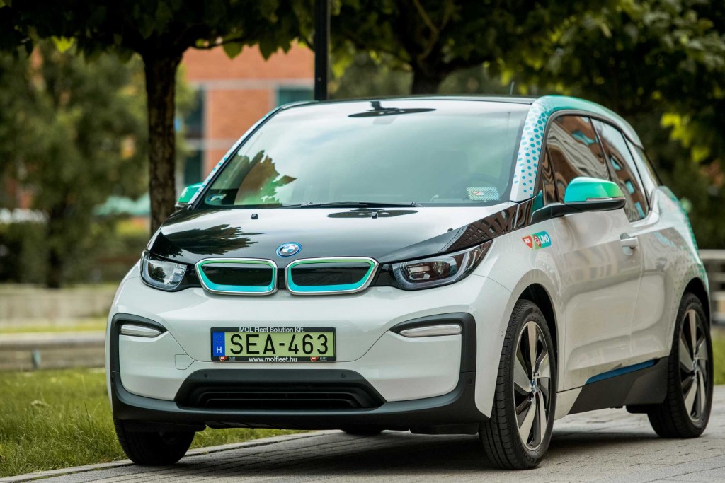 P90391738-bmw-i3-in-mol-limo-s-fleet-06-2020-2249px