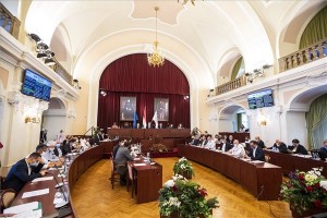  A Fővárosi Közgyűlés ülése, középen Karácsony Gergely főpolgármester a Városházán 2020. szeptember 30-án. MTI/Mónus Márton